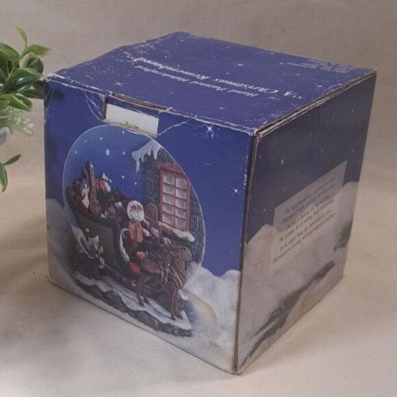 90s Vintage Revival "A Christmas Remembered Vintage" 1997 Santa Elves Figurine - Picture 6 of 8